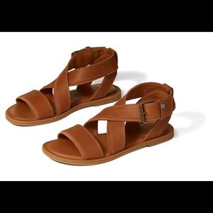 Rare and Sold out - Toms Sidney Sandal in Tan Leather Size 7